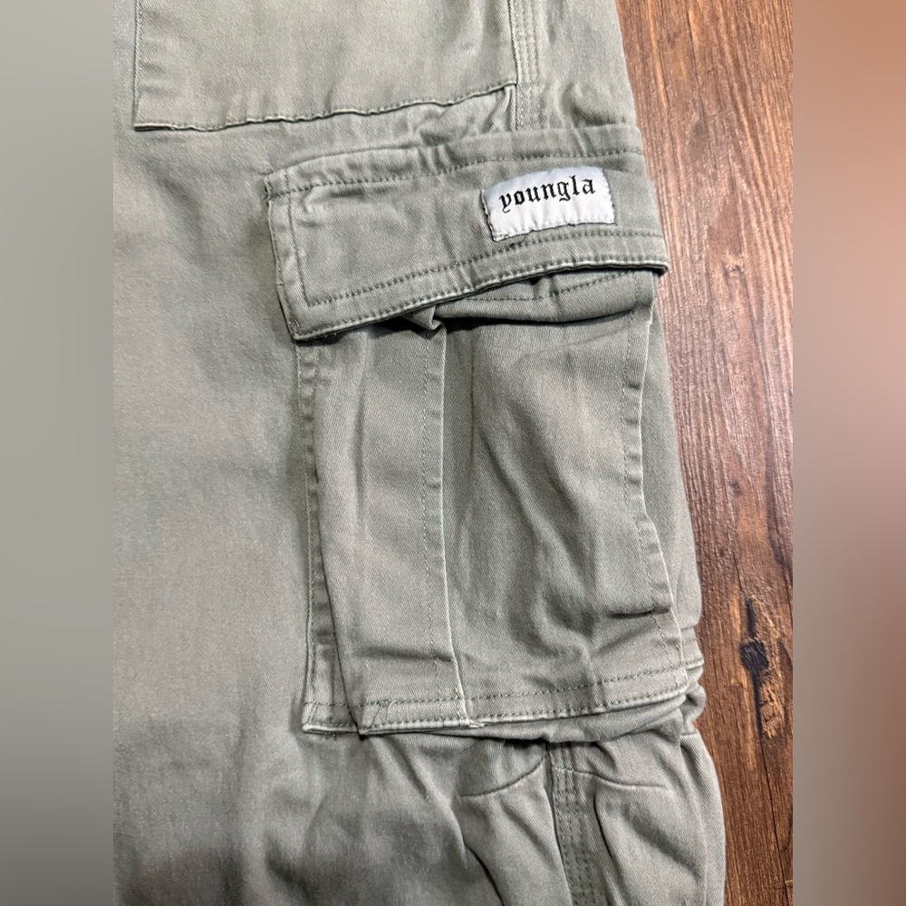YoungLA Men's Convoy Green Cargo Pants Size 38 Long Relaxed Fit Missing Button - Picture 6 of 7